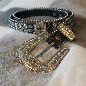 Silver faux snakeskin belt with crosses and bling